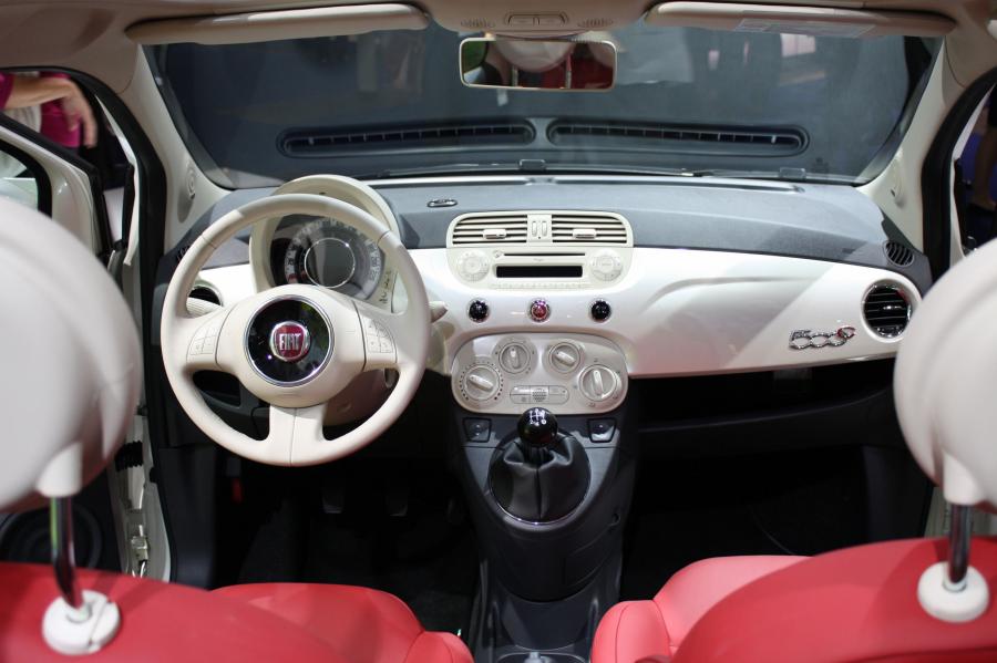  Fiat 500C 2010 года  (фото 14 из 25)